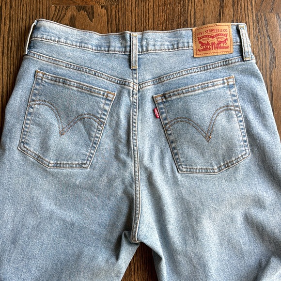 Levi's Women's Wedgie Straight Jeans - NWOT - Picture 6 of 7